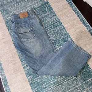 American Eagle Denim Capri Jeans Size 8. 32” x 27”